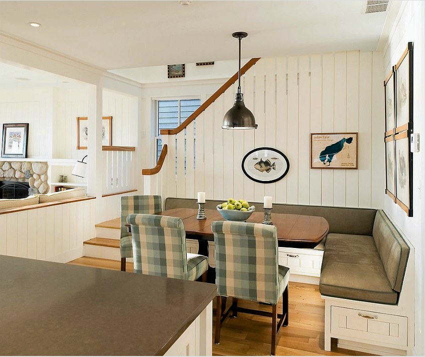 A kompakt szoba valódi lelete a konyha sarok-kanapé fiókkal