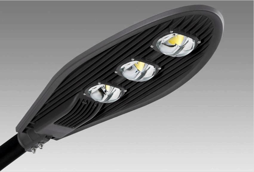 A LED-es konzollámpák költsége számos tényezőt magában foglal, beleértve a gyártási anyagokat és azok minőségét