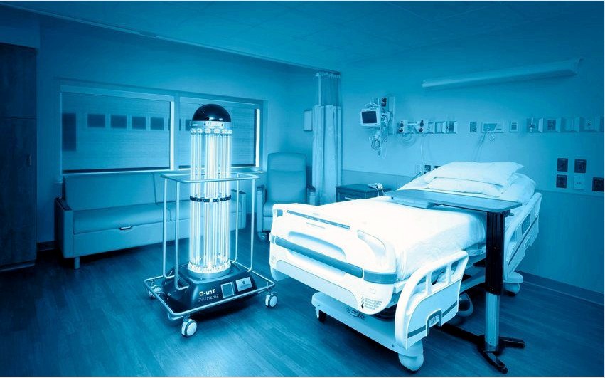 Az orvosi intézményekben gyakran használnak nyílt típusú ultraibolya lámpákat.