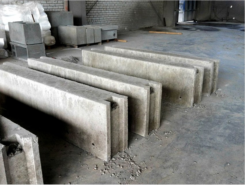 A szilikát alapozó blokkok szilikát alapú betonból készülnek, nagyolvaszalak hozzáadásával