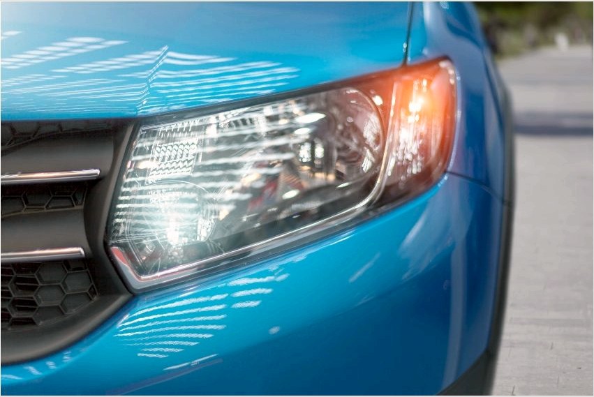 A nappali menetjelző lámpák javítják a járművek láthatóságát az úton
