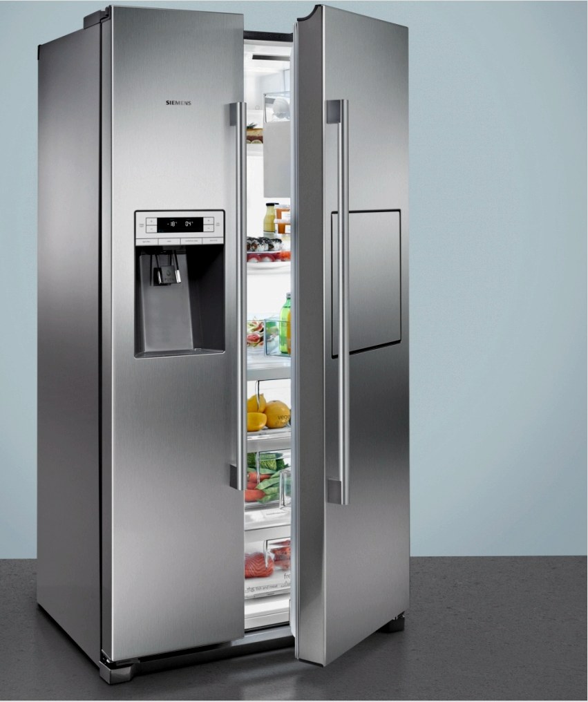 A mellékelt hűtőszekrényekben teljes méretű fagyasztó található, amely lehetővé teszi nagy termékek tárolását