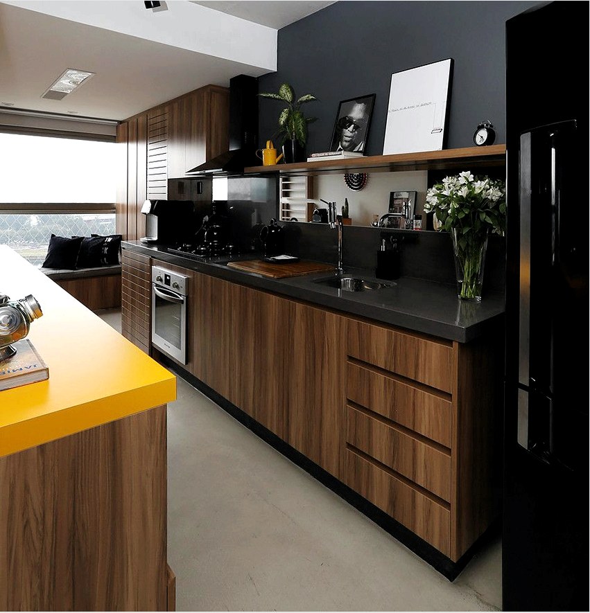 A konyha lehet kontrasztos, egyszerű vagy vegyes színű.