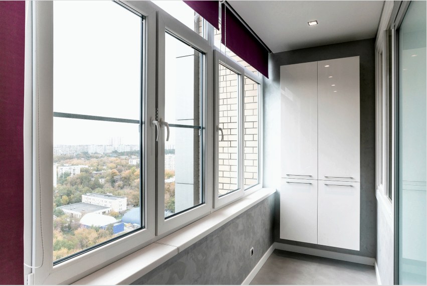 A szekrény kivitelétől függetlenül az erkély szigetelése szükséges, hogy a hőmérséklet mindig állandó maradjon