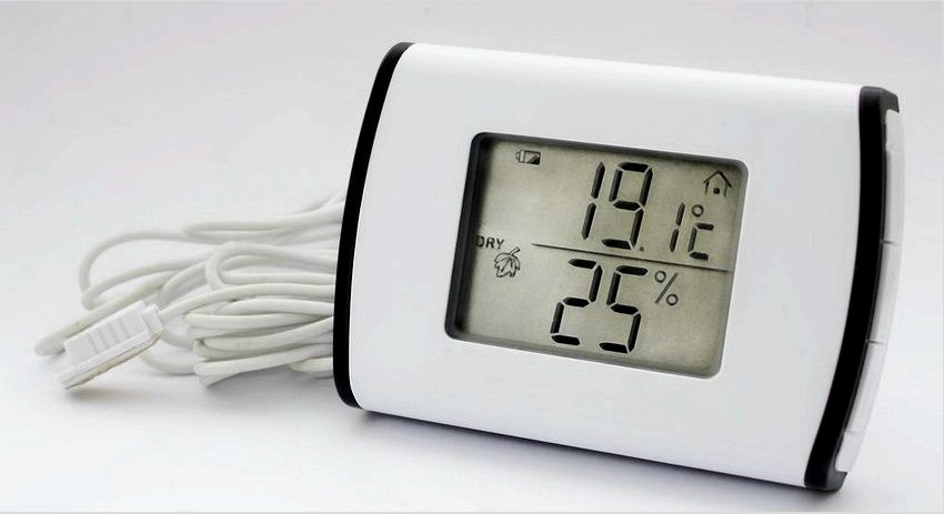 A higanyos elektronikus hőmérőkhöz képest nagyobb pontossággal rendelkeznek