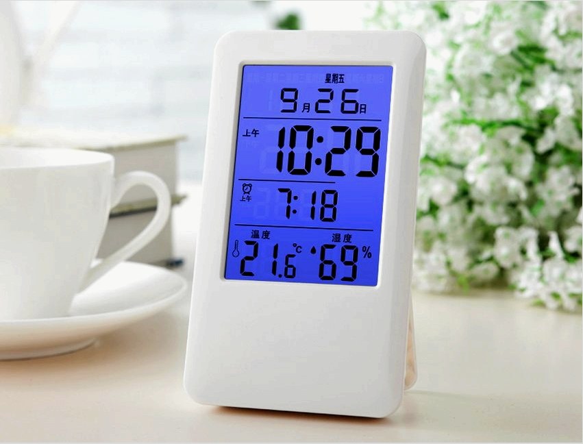 Többfunkciós elektronikus hőmérőre van szükség sok háztartási probléma megoldásához.