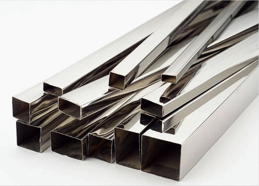 Az acél profilcsöveket az építkezés különböző területein, valamint a bútorgyártásban használják
