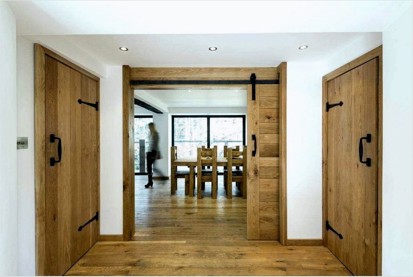 Lakberendezéshez a legjobb, ha ugyanazon fafajból és ugyanabból a színösszetételből készült ajtókat választja.
