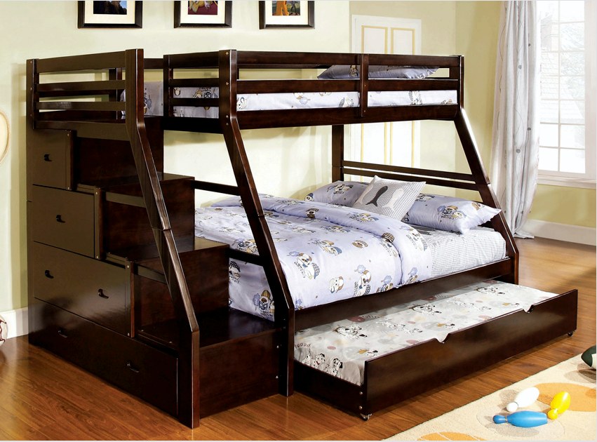 A tömör fa drága anyag, ám az abból készült ágy hosszú ideig tart.