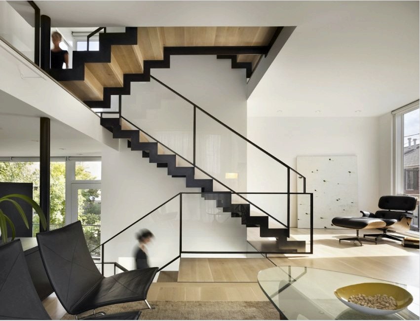 Modern fa lépcsőház