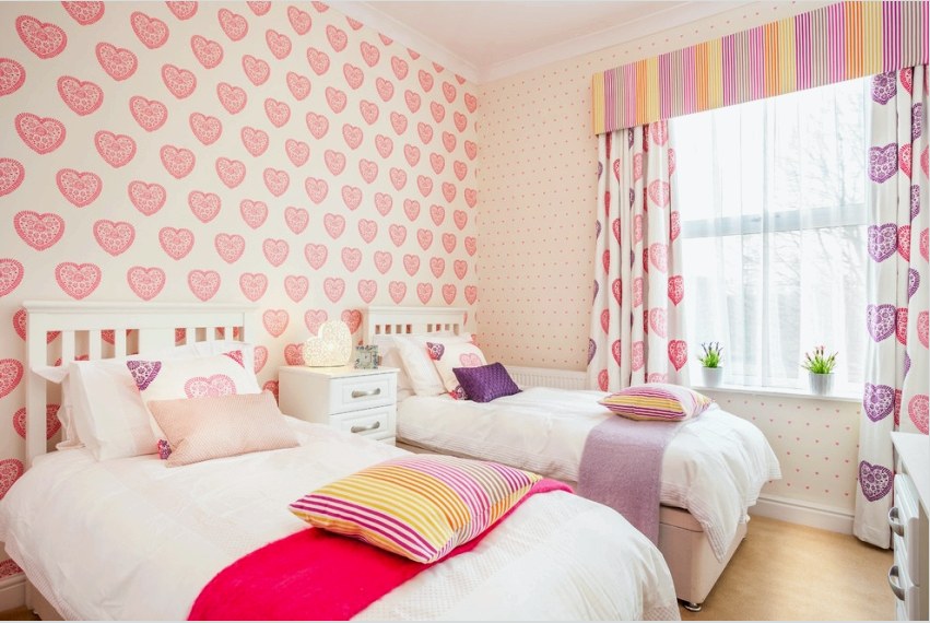 Rózsaszín paletta a lányok szobájának kialakításában
