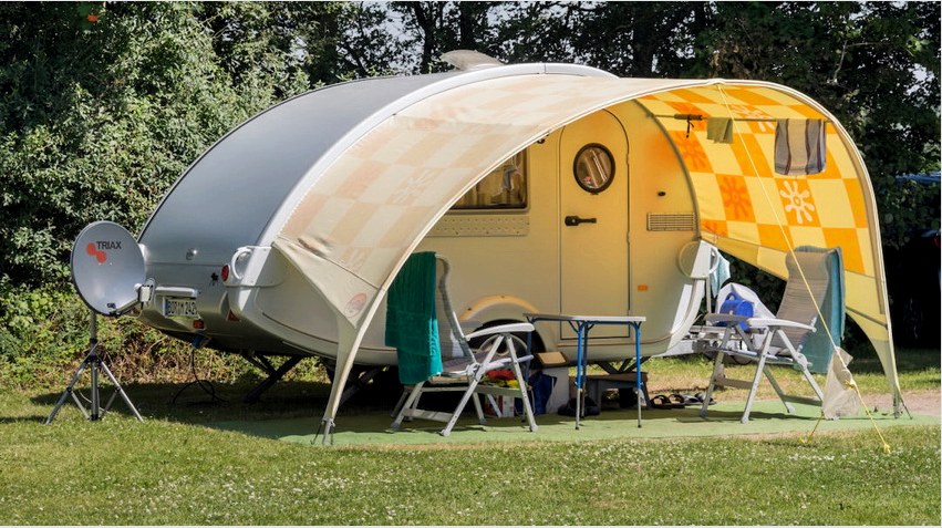 A sátor utánfutó ára függ annak méretétől és az ágyak számától