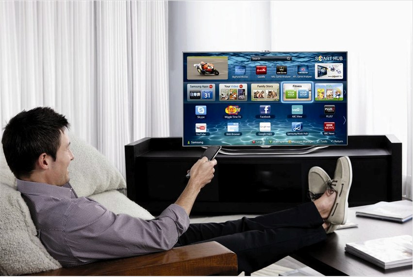 A legnagyobb képernyők a nappaliba vannak felszerelve, ahol házimozikként használják őket