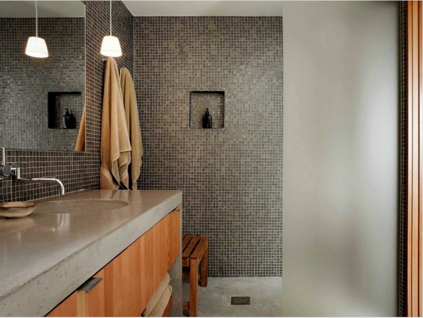 A mozaik csempe elegáns és modern megoldás a fürdőszoba belső dekorációjára