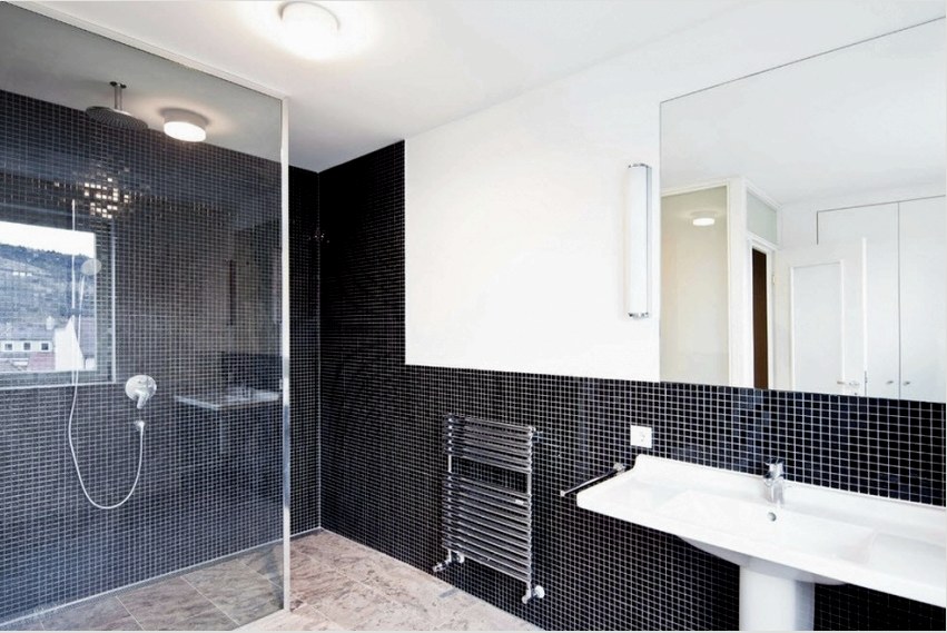 Raklap nélküli zuhanyzós fürdőszoba megerősített vízszigetelést igényel