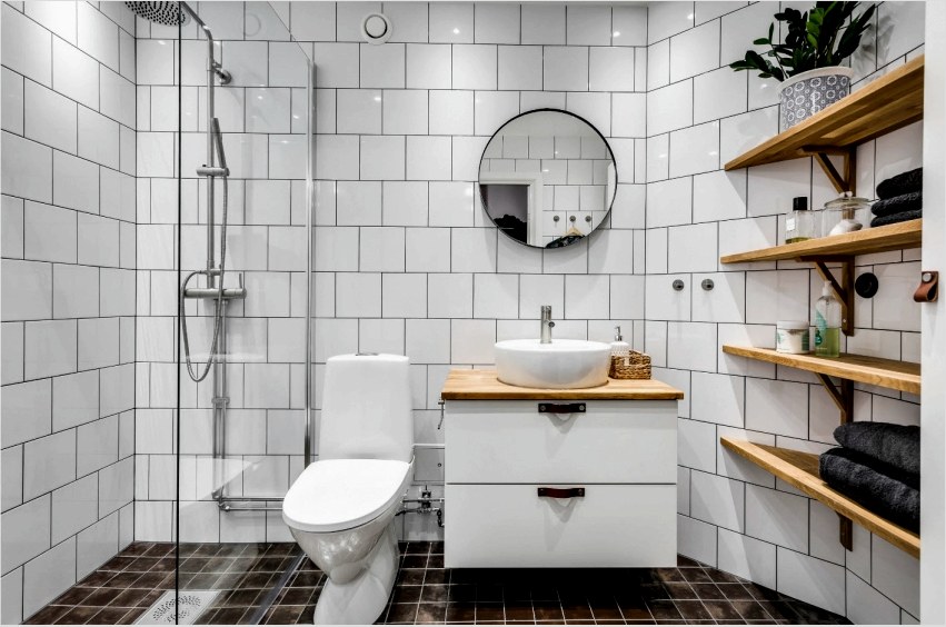 A fürdőszoba falain és padlóján burkolólapok behelyezése előtt kötelező a vízszigetelés