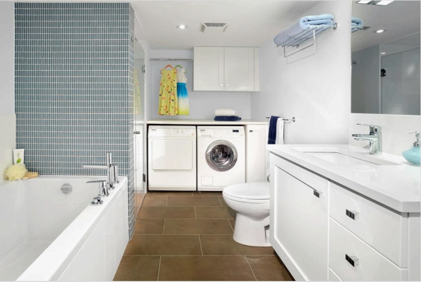 Megfelelő tervezéssel a kombinált fürdőszobában optimálisan el lehet helyezni a vízvezetéket, bútorokat és háztartási készülékeket