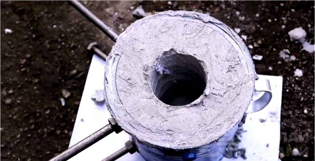 Kovács mini kovácsolása egy normál fémdobozból