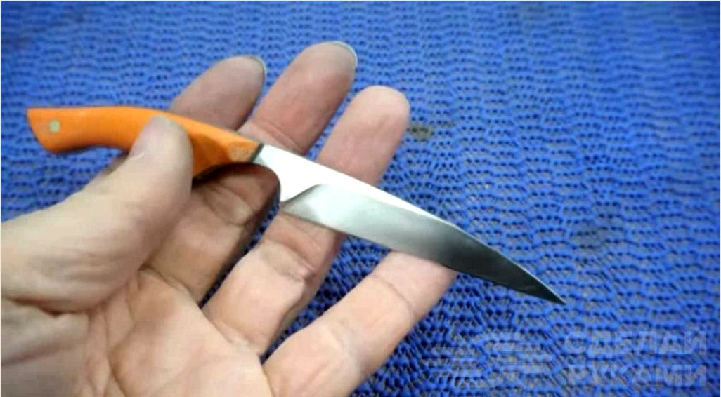 Mini kés textolit fogantyúval a régi ollóból