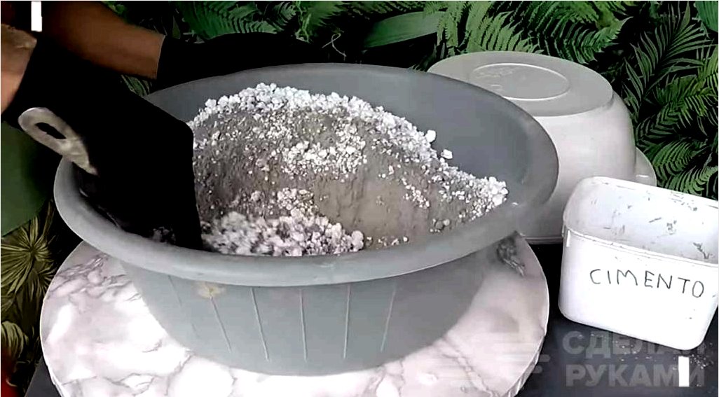Eredeti nagy váza cementből és polisztirolból