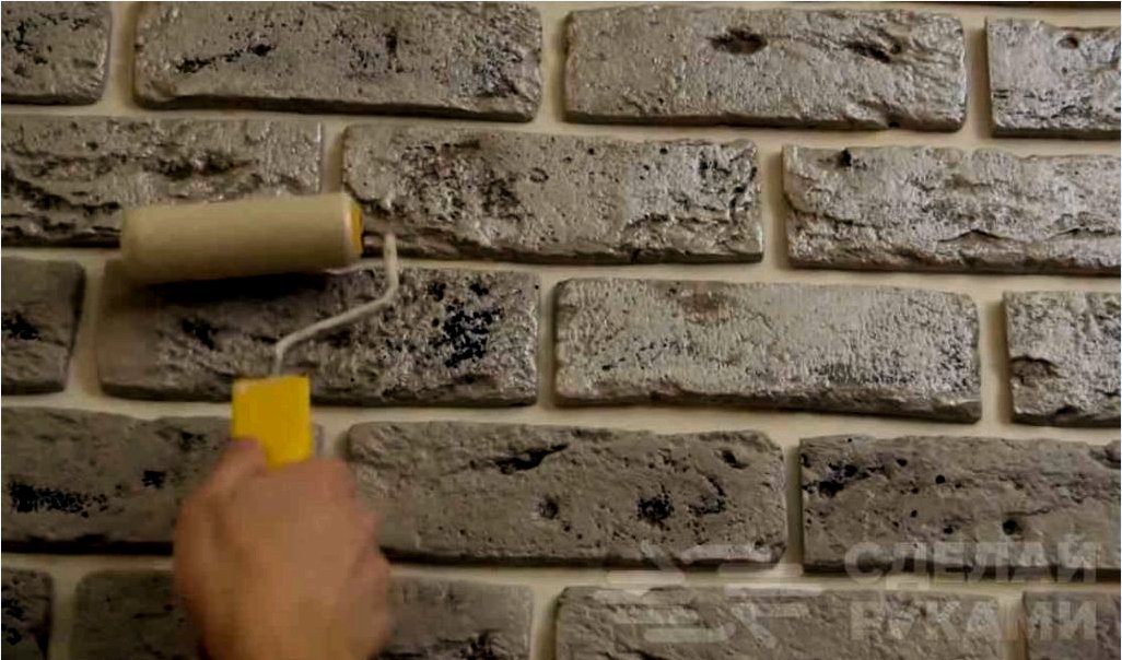 A falon található dekoratív tégla frissítésének egyszerű módja