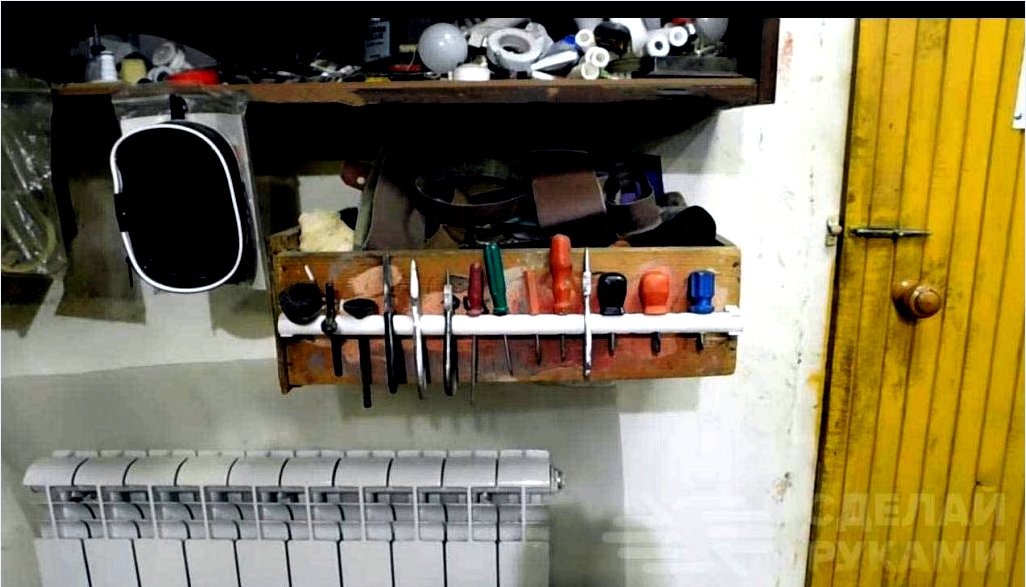 Egyszerű házi készítésű polipropilén és PVC csövek műhelyében