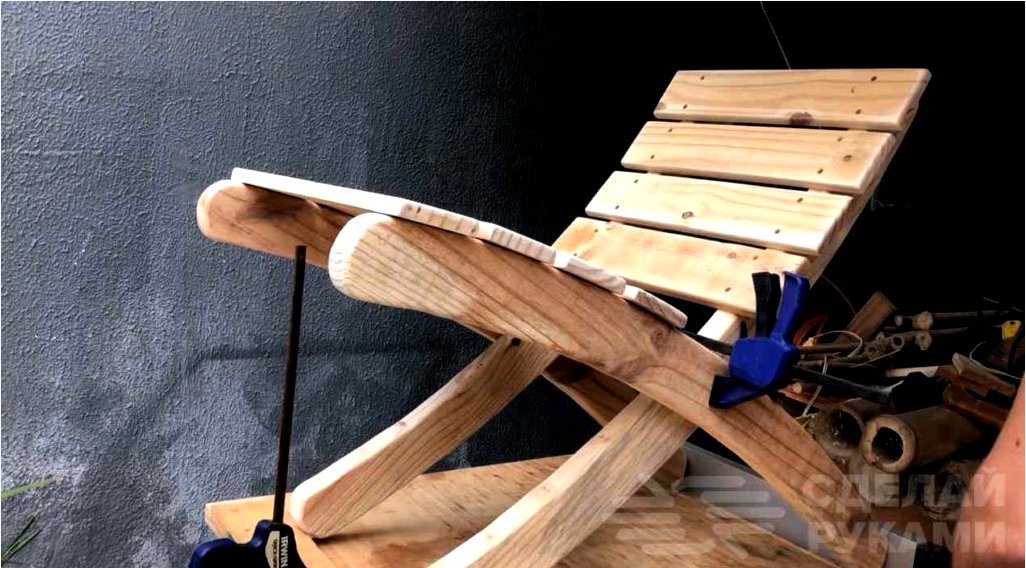 Összecsukható fa szék