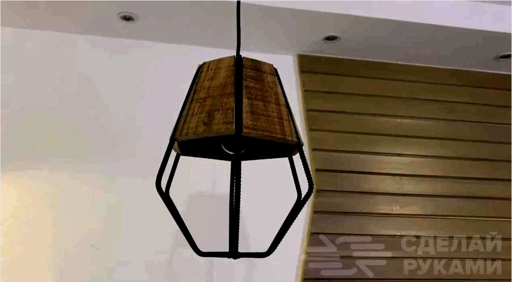 Stílusos, dekoratív fém és fa lámpa