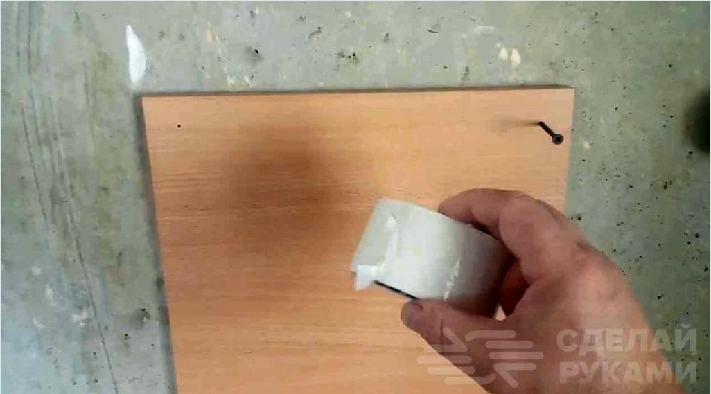 Pontos jelölési módszer a beton lyukainak fúrására