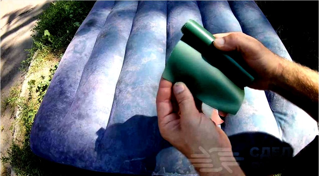 Hogyan lehet megbízhatóan ragasztani a PVC-terméket saját kezével