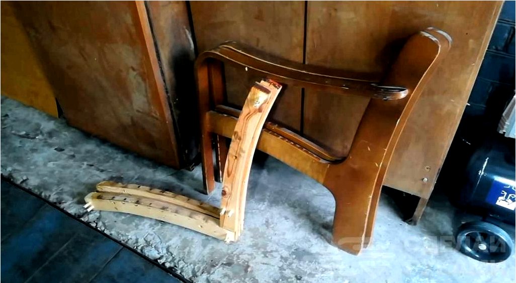 Hogyan készítsünk egy régi széket egy padon vagy kanapén