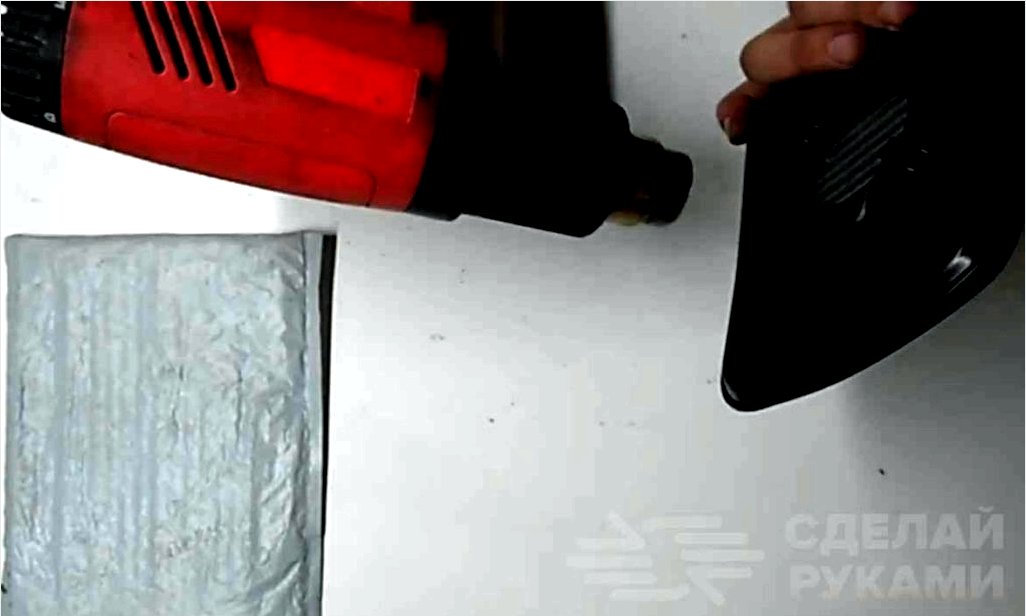 Hogyan lehet egy fűtőelemet áthelyezni egy régi tükörről egy újra