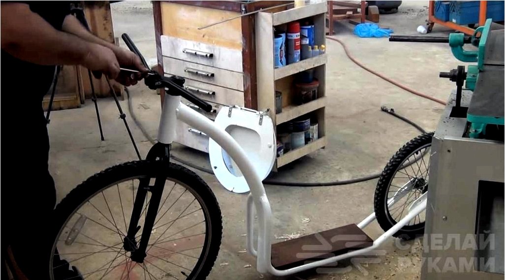 Hogyan készítsünk nagy robogót kerékpár alkatrészekből?