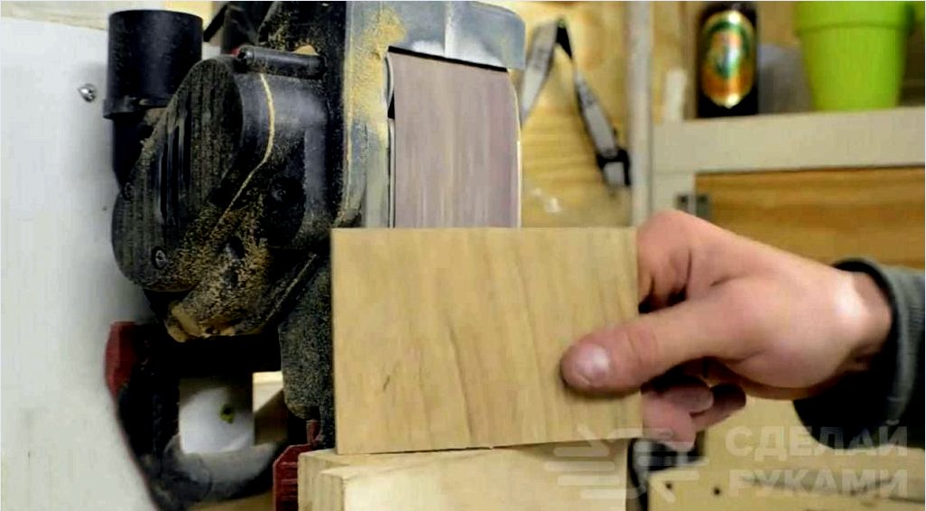 Hogyan készítsünk egy fából készült pénztárcát saját kezével