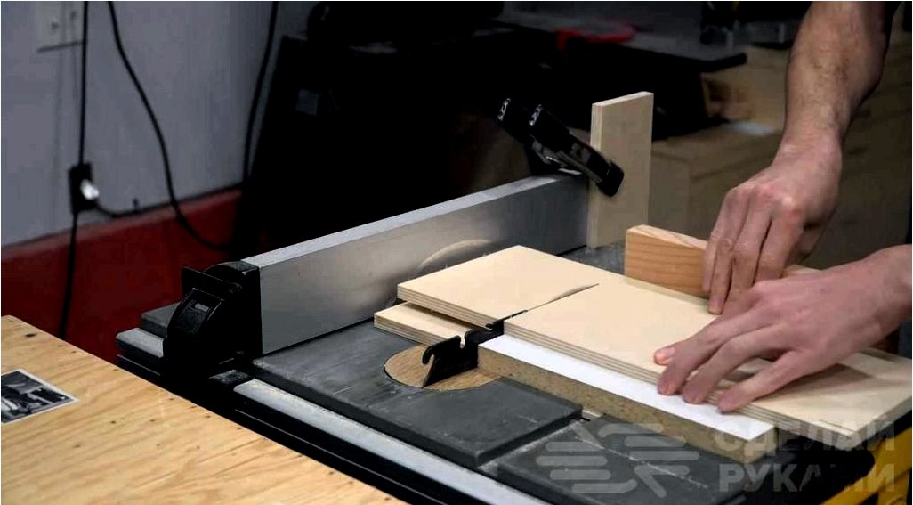 Hogyan készítsünk papírtörlő-tartót
