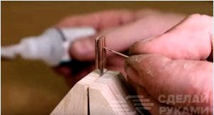 Hogyan készítsen miniatűr kést pengéből