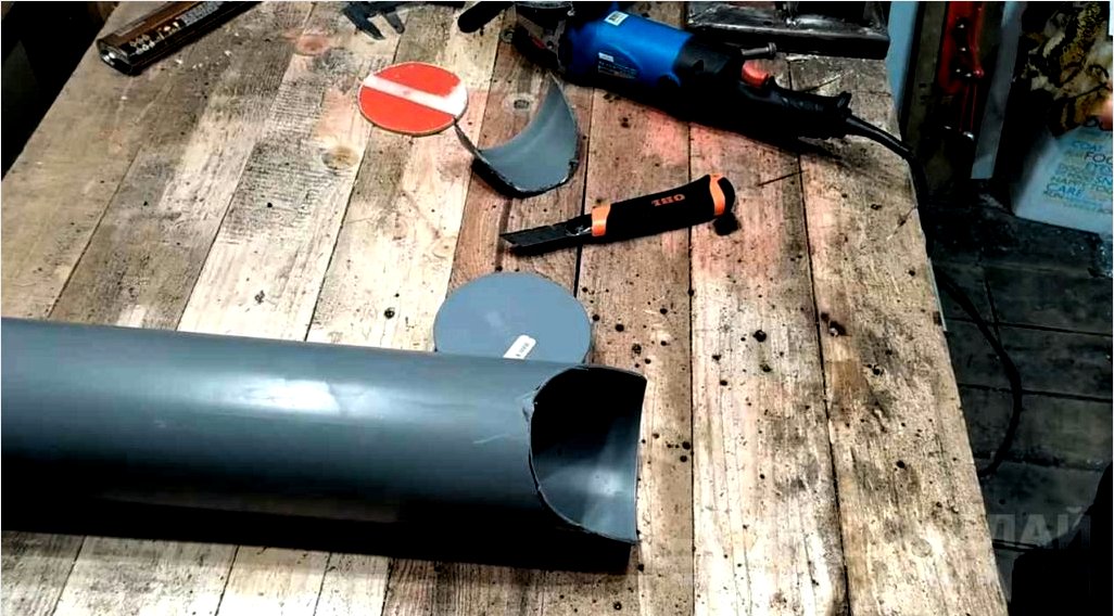 Hogyan lehet egérfogót csatorna PVC csőből készíteni?