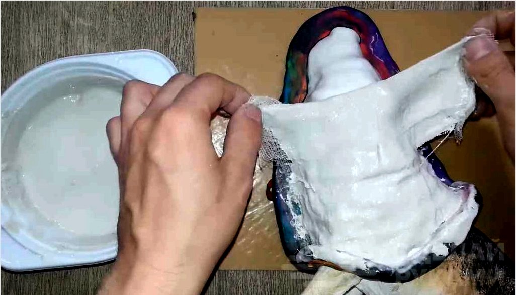 Hogyan készítsünk eredeti „fúvókát” egy vonóhoroghoz saját kezével