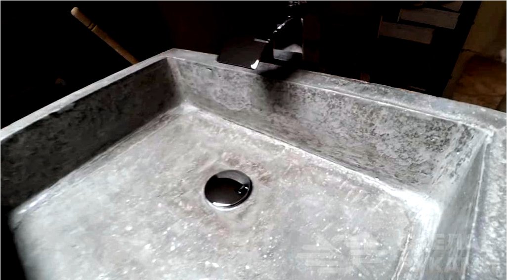 Hogyan készítsünk egy egyszerű beton mosogatót saját kezével