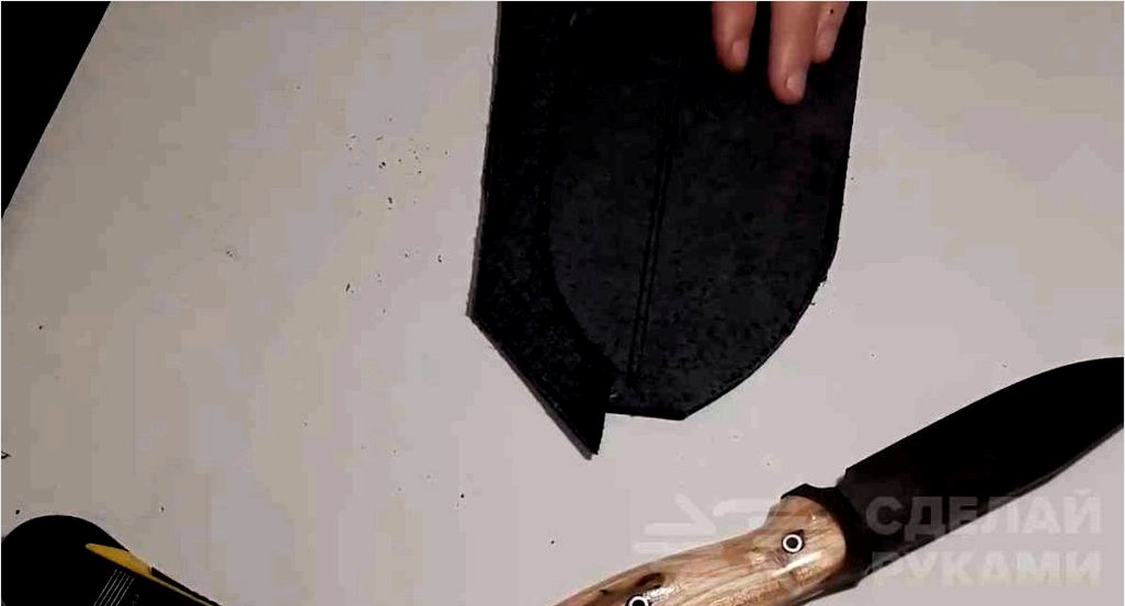 Hogyan készítsünk egyszerű köpenyt műbőr késhez