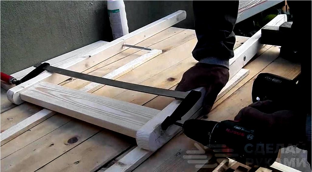 Hogyan készítsünk összecsukható fa széket saját kezével