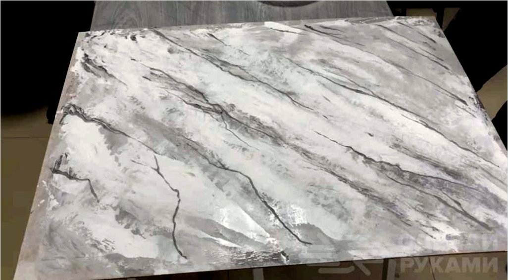 Hogyan készítsünk márvány textúrát a felületre