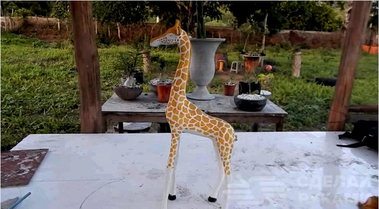 Hogyan készítsünk egy cement zsiráf figurát?