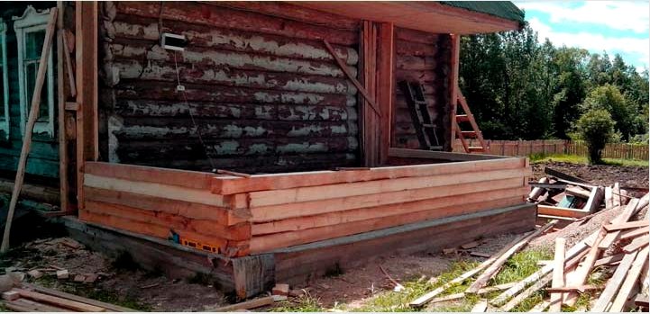 Hogyan készítsünk tégla mellékletet egy fából készült házhoz saját kezűleg?  Tervezési szolgáltatások és anyagválasztás 