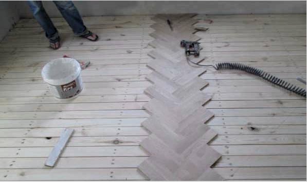 Saját házunkkal javítottuk meg a ház fa fatuskóin a padlókat - áttekintés