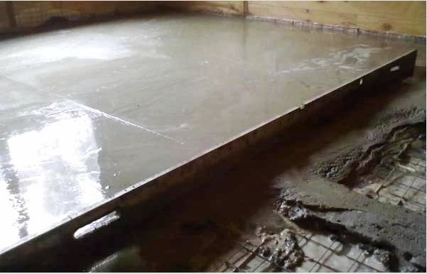 Készítünk egy betonozott padlót egy padlón egy magánházban- Hogyan kell önteni?  Utasítás