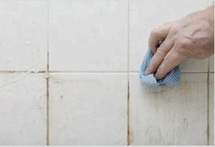 Hogyan kell fehéríteni a fürdőszobában a csempék közötti varratokat saját kezűleg - áttekintés és tippek