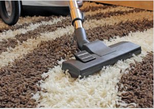 Válasszon szőnyeget a padlón a nappali vagy a hálószoba számára a ház számára?  Szőnyeg tippek a padló összetételéhez