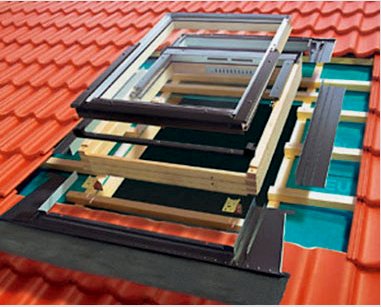 A tetőablakok felszerelése saját kezűleg: fémcserépbe vagy puha tetőbe - típusok és telepítés saját kezűleg