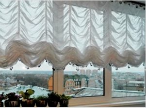 Milyen típusú francia függönyök díszítik a belső ablakokat: Hogyan válasszunk francia függöny marquise-t a ház ablakainak díszítéséhez?  Anyagválasztási tippek